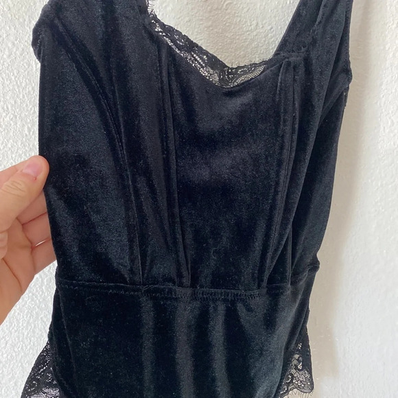 Black velvet and lace thong corset lingerie - Picture 3 of 9